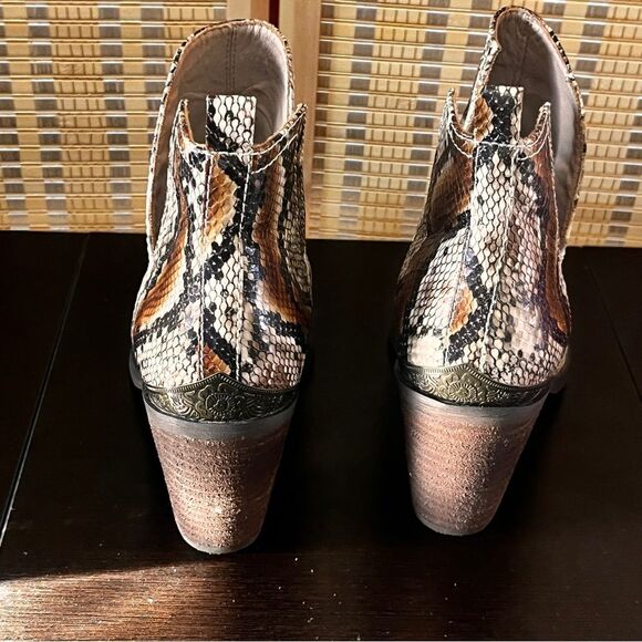 Very Volatile LA Faux python  Booties 8.5 - Picture 6 of 16
